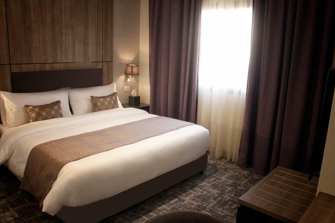 Hotel Oaks